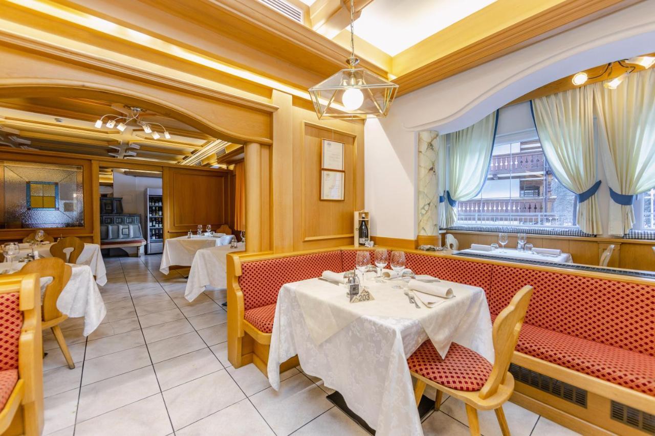 Hotel Ramon Campitello di Fassa Esterno foto