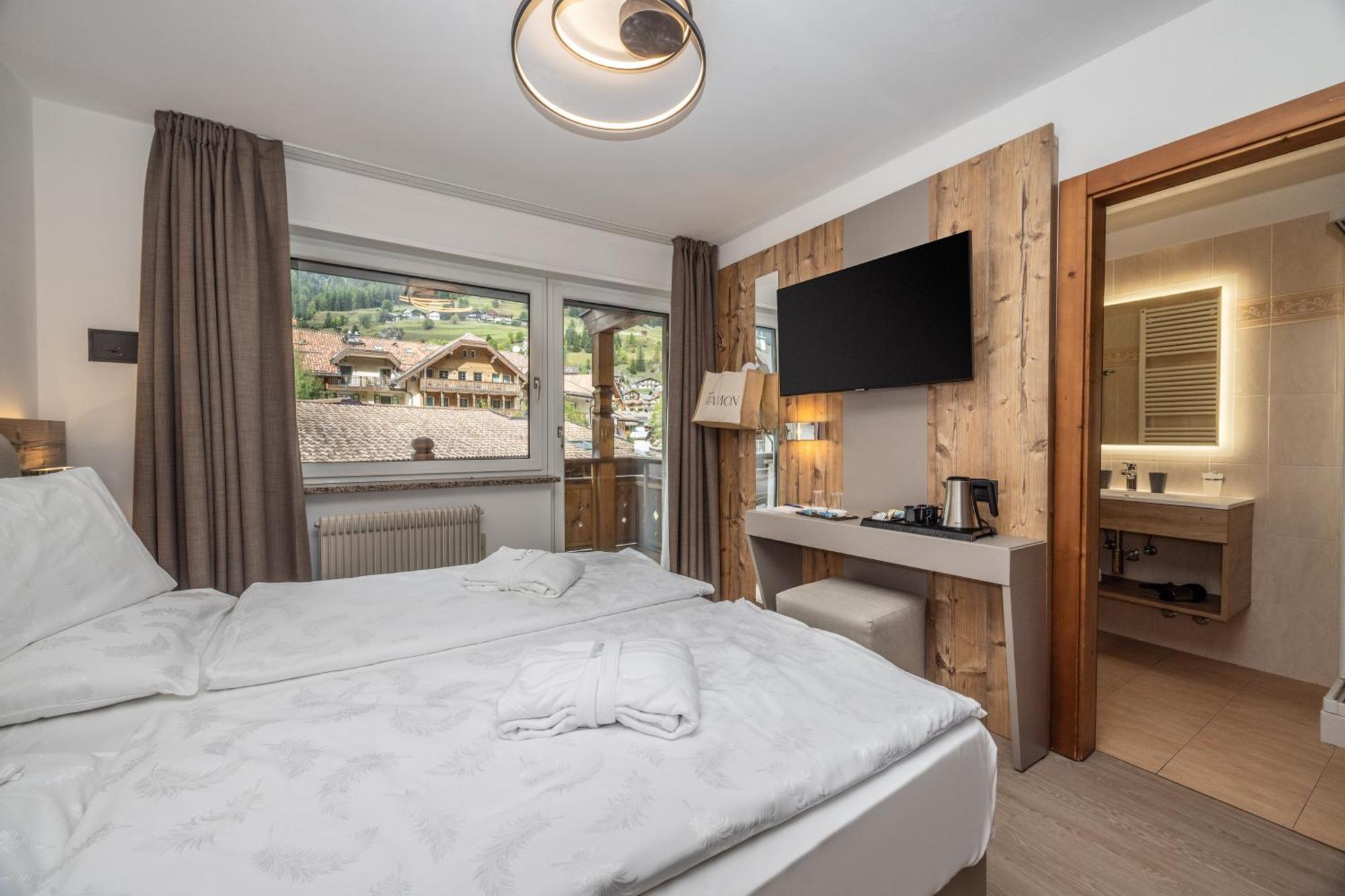 Hotel Ramon Campitello di Fassa Esterno foto