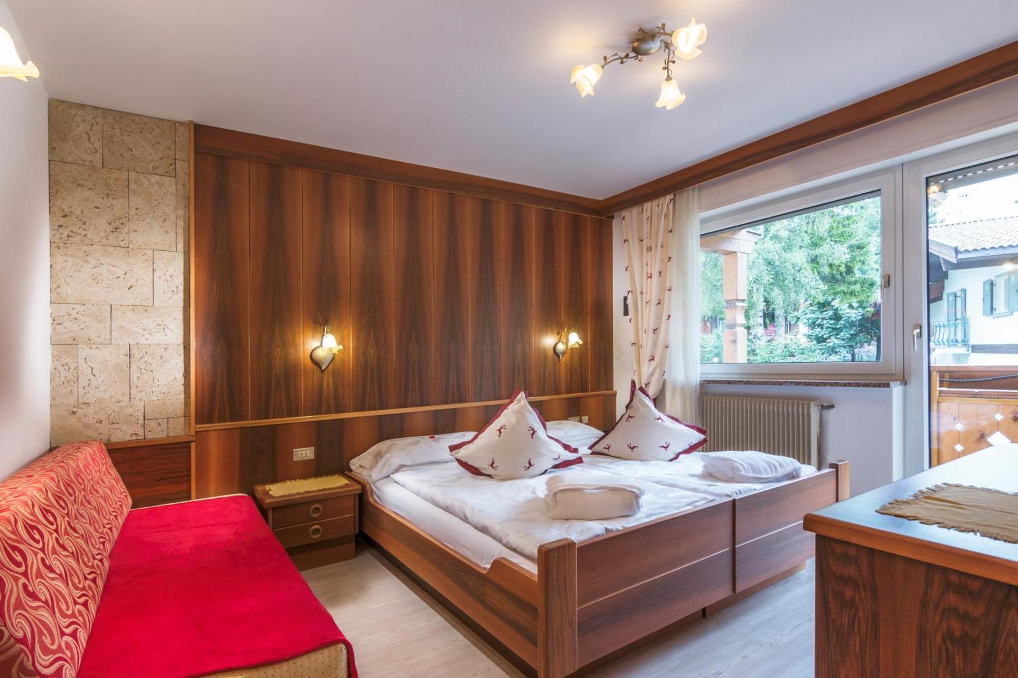 Hotel Ramon Campitello di Fassa Esterno foto
